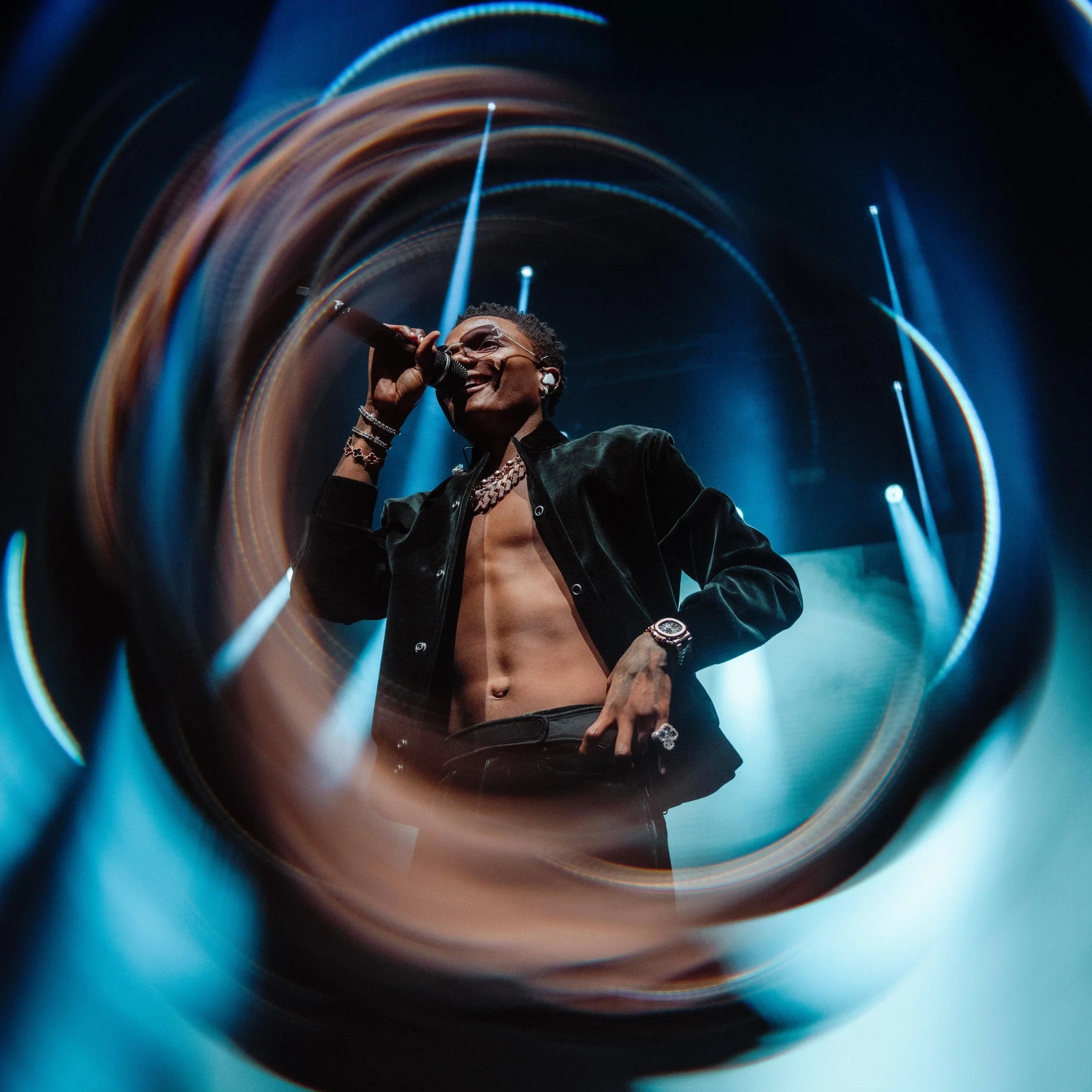 Black Hole - Image 9