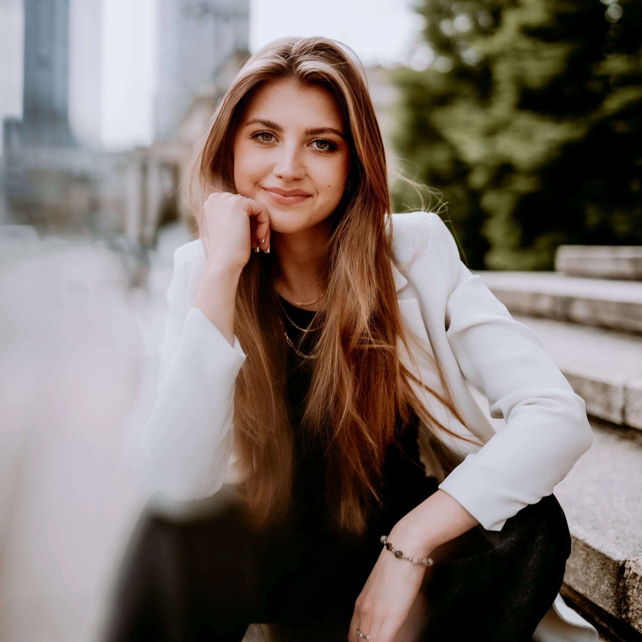 Moon Blure - Image 7