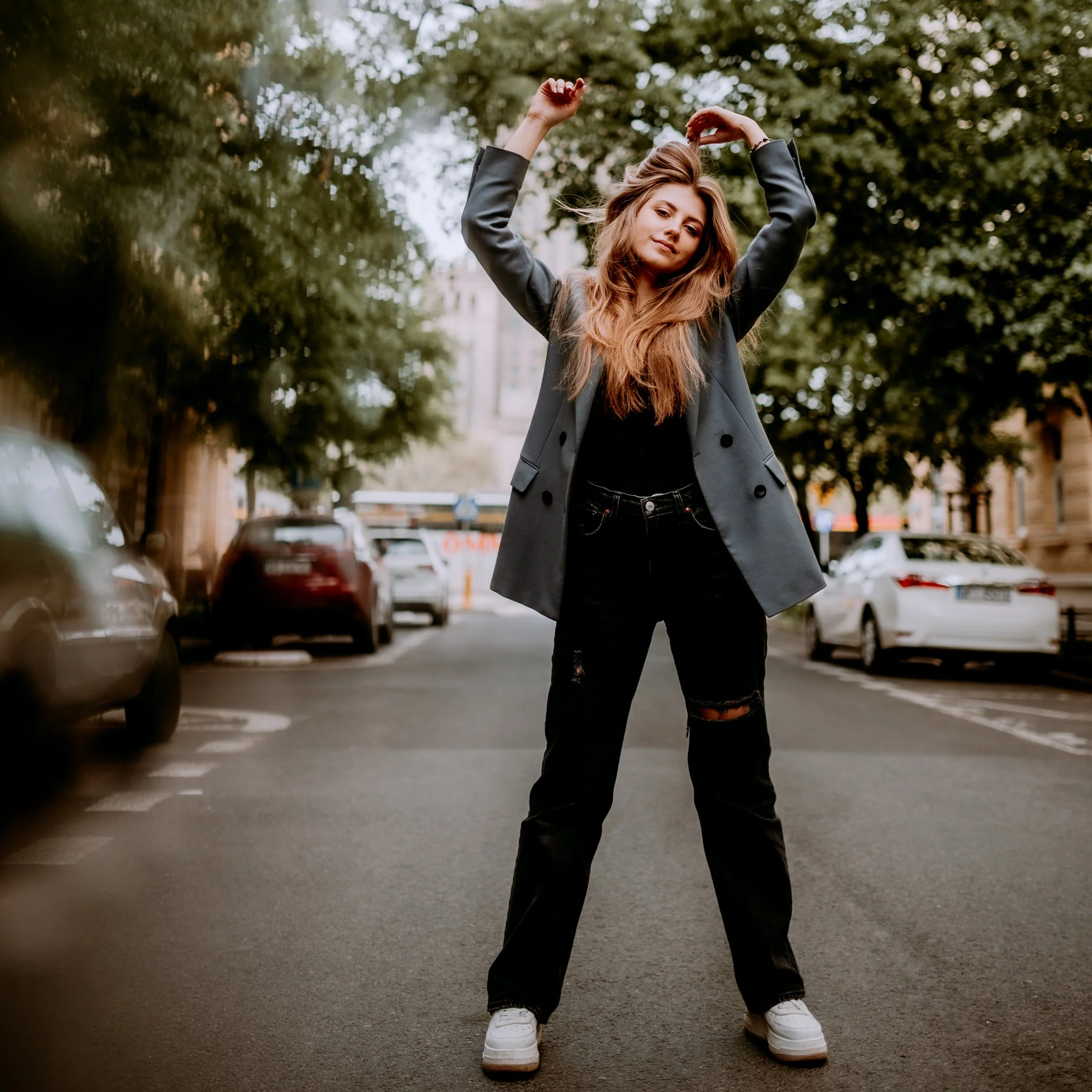 Moon Blure - Image 8